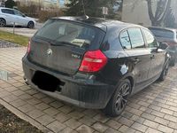 Gebraucht BMW 116 122 PS (89 kW) 2010 Schwarz Kleinwagen