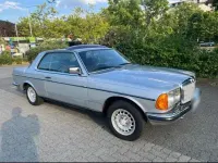Gebraucht Mercedes 230 136 PS (100 kW) 1981 Silber Coupé