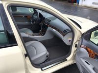 Gebraucht Mercedes E200 136 PS (100 kW) 2009 Beige Limousine