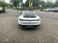 Gebraucht Porsche 911 Carrera 385 PS (283 kW) 2021 Weiß Coupé