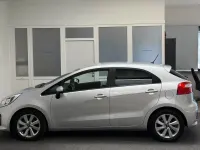 Gebraucht Kia Rio 109 PS (80 kW) 2016 Silber Kleinwagen