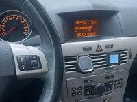 Gebraucht Opel Astra Selection 90 PS (66 kW) 2009 Schwarz Limousine