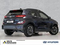 Gebraucht Hyundai Kona Select 100 kW (136 PS) 2022 Dark knight / mic SUV