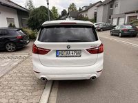 Gebraucht BMW 218 150 PS (110 kW) 2018 Weiß Van / Kleinbus