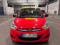 Gebraucht Hyundai i10 86 PS (63 kW) 2013 Rot Kleinwagen