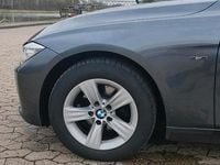 Gebraucht BMW 316 136 PS (100 kW) 2013 Grau Limousine