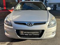 Gebraucht Hyundai i30 Comfort 109 PS (80 kW) 2009 Silber Limousine