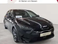 Gebraucht Kia Ceed Spirit 160 PS (117 kW) 2022 Zilinaschwarz metallic Kleinwagen