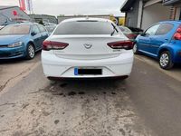 Gebraucht Opel Insignia Edition 140 PS (102 kW) 2017 Weiß Limousine