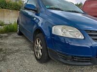 Usata VW Fox 75 CV (55 kW) 2005 Blu Utilitaria
