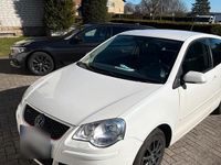 Gebraucht VW Polo 60 PS (44 kW) 2009 Weiß Kleinwagen