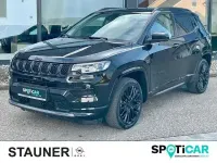 Usado Jeep Compass Altitude 131 HP (96 kW) 2024 Preto SUV