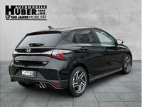 Neu Hyundai i20 N Line 101 PS (74 kW) 2025 Schwarz metallic Limousine