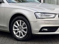 Gebraucht Audi A4 Attraction 150 PS (110 kW) 2016 Silber Limousine