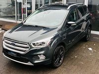 Gebraucht Ford Kuga Titanium 179 PS (131 kW) 2017 Grau SUV