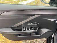 Gebraucht Opel Astra 131 PS (96 kW) 2024 Schwarz Limousine