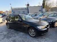 Gebraucht BMW 318 Advantage 129 PS (94 kW) 2007 Schwarz Kombi