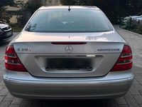 Gebraucht Mercedes E200 Elegance 163 PS (119 kW) 2002 Silber Limousine