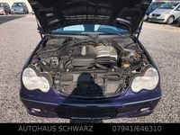 Gebraucht Mercedes C220 Avantgarde 143 PS (105 kW) 2001 Violet Kombi