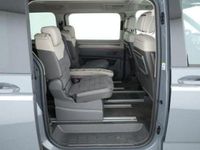 Second-hand VW Multivan Style 150 CP (110 kW) 2025 Gri Monovolum