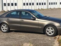 Gebraucht Mercedes E220 Avantgarde 170 PS (125 kW) 2007 Andere farben Limousine