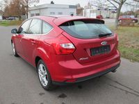 Gebraucht Ford Focus Titanium 150 PS (110 kW) 2011 Rot Limousine