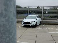 Gebraucht Ford Focus Sport 250 PS (183 kW) 2017 Weiß Limousine