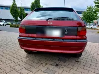 Gebraucht Opel Astra 75 PS (55 kW) 1997 Rot Limousine