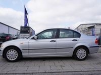Gebraucht BMW 318 143 PS (105 kW) 2001 Silber Limousine