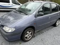 Używany Renault Scénic 90 KM (66 kW) 1999 Niebieski Minivan