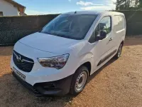 Używany Opel Combo 102 KM (75 kW) 2023 Biały Minivan