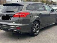 Gebraucht Ford Focus Titanium 150 PS (110 kW) 2015 Grau Kombi