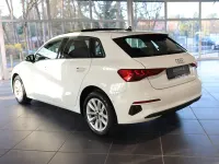 Gebraucht Audi A3 Comfort 116 PS (85 kW) 2023 Weiß Limousine
