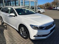 Gebraucht VW Passat 150 PS (110 kW) 2017 Pure white Kombi