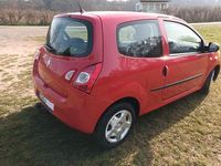 Second-hand Renault Twingo 75 CP (55 kW) 2013 Roșu Hatchback