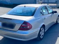 Gebraucht Mercedes E220 150 PS (110 kW) 2004 Silber Limousine