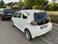 Gebraucht Toyota Aygo Edition 68 PS (50 kW) 2012 Weiß Kleinwagen