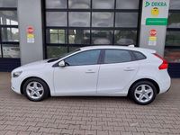 Gebraucht Volvo V40 You! 120 PS (88 kW) 2014 Ice white Kombi