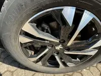 Gebraucht Peugeot e-2008 Allure 100 kW (136 PS) 2022 Noir perla nera SUV