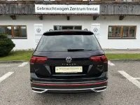Gebraucht VW Tiguan Elegance 200 PS (147 kW) 2020 Deep black perleffekt SUV