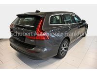 Gebraucht Volvo V60 Core 163 PS (119 kW) 2024 Grau Kombi