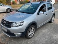 Gebraucht Dacia Sandero Stepway 90 PS (66 kW) 2014 Grau SUV