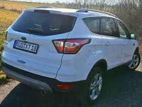 Gebraucht Ford Kuga Titanium 179 PS (131 kW) 2017 Weiß SUV