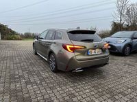 Gebraucht Toyota Corolla Team 196 PS (144 kW) 2024 Grün Kombi