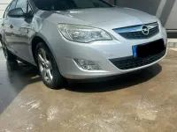 Gebraucht Opel Astra 81 PS (59 kW) 2012 Grau Kombi