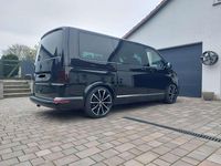 Gebraucht VW Multivan Highline 150 PS (110 kW) 2015 Schwarz Van / Kleinbus