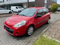 Gebraucht Renault Clio 75 PS (55 kW) 2011 Rot Limousine