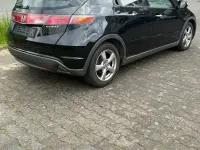 Używany Honda Civic 140 KM (102 kW) 2007 Czarny Sedan/Limuzyna