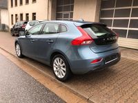 Gebraucht Volvo V40 Summum 114 PS (83 kW) 2013 Blau Limousine