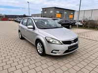 Second-hand Kia Ceed 90 CP (66 kW) 2011 Argintiu Hatchback